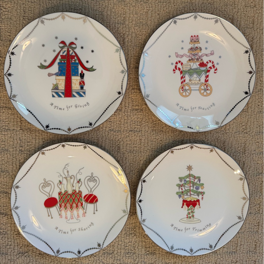 🎄🎅 NWT - Lenox Merry and Bright set of 4 Christmas dessert plates